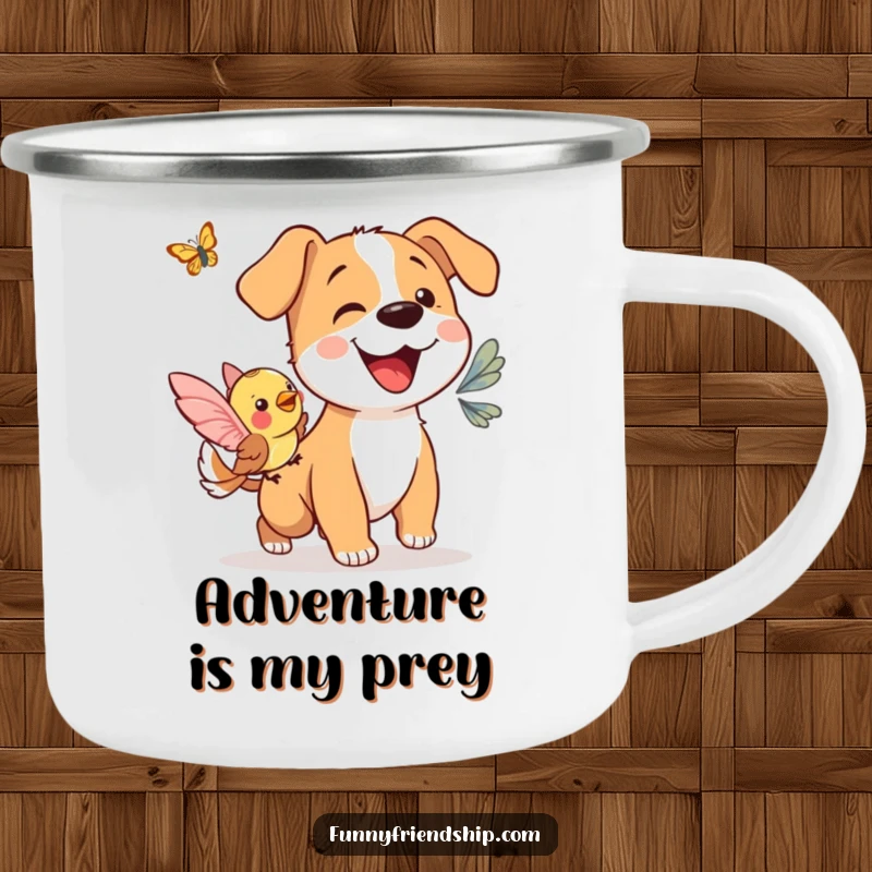 Funny camping mug: a dog and bird chasing a butterfly, ready for outdoor adventures and humor.